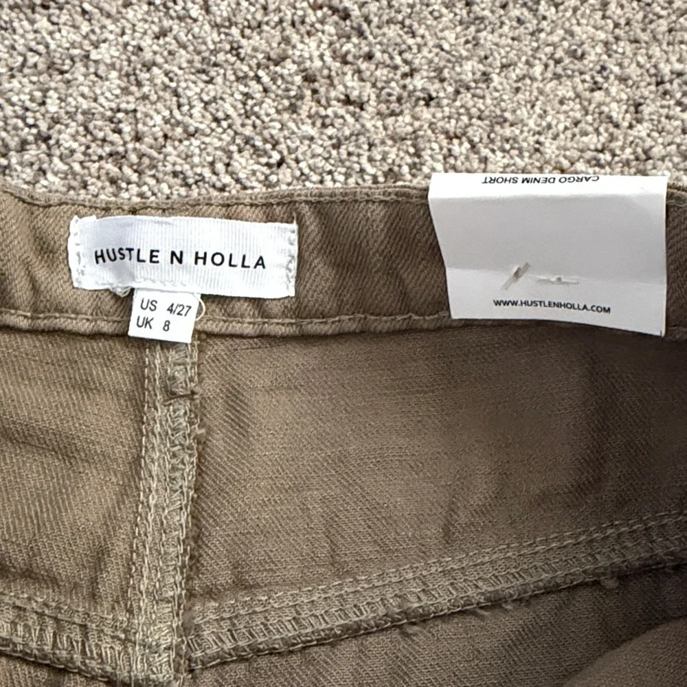 Hustle n holla Thea olive green shorts so: 4/27